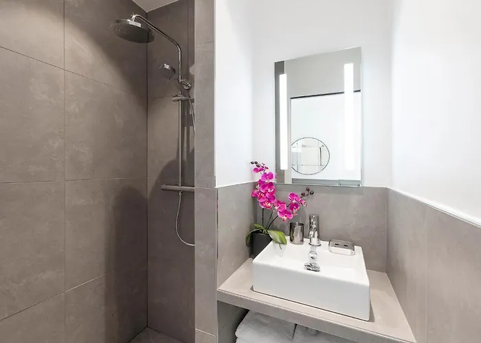 Livinparis - Luxury 2 Bedrooms Opera I * Parijs