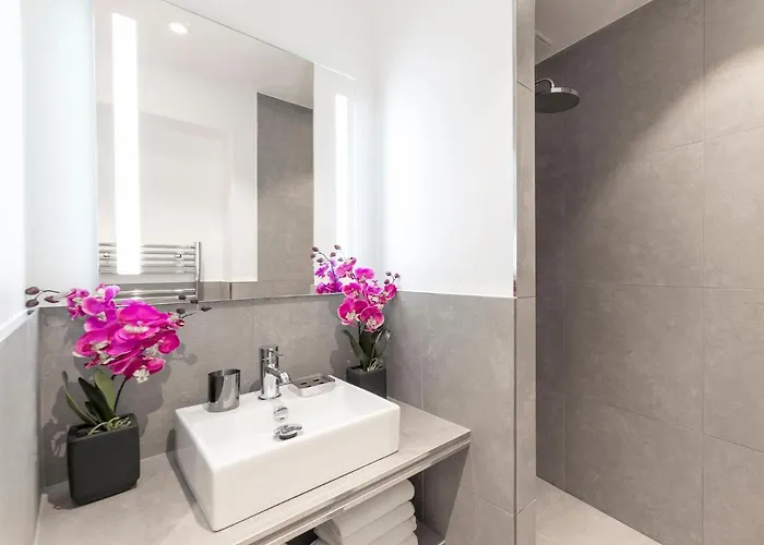 Livinparis - Luxury 2 Bedrooms Opera I Appartement